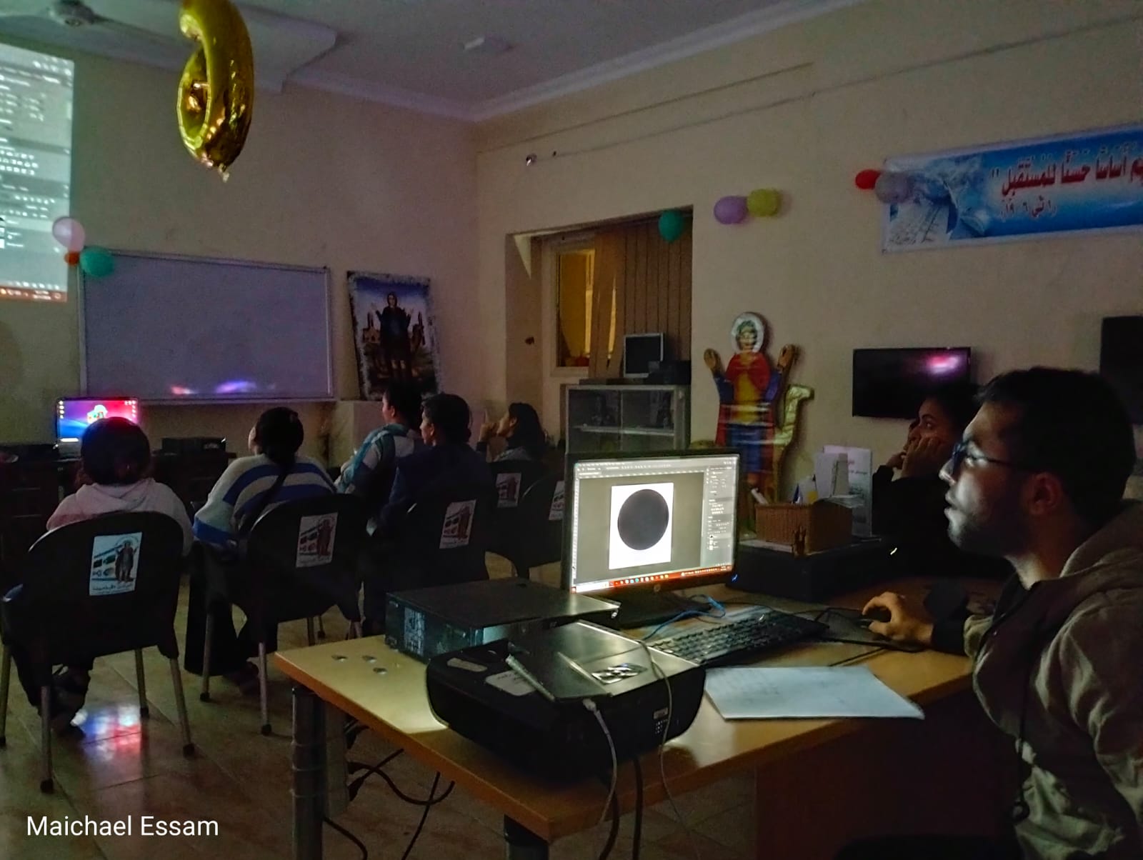 676c473cee199a0766ba76a6-photo2